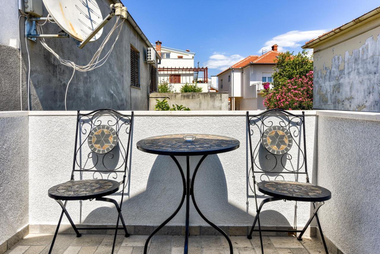 Apartment Yula 扎达尔 外观 照片
