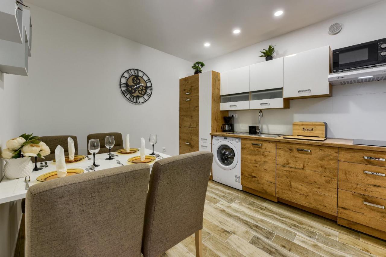 Apartment Yula 扎达尔 外观 照片