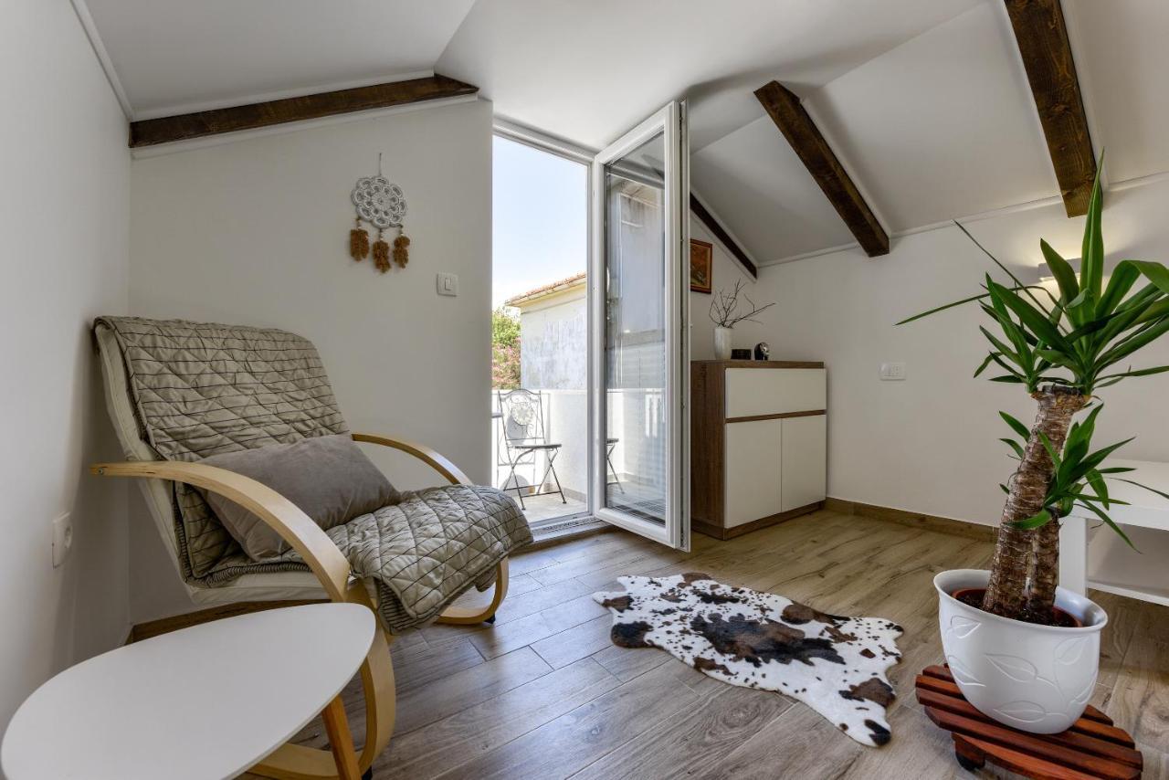 Apartment Yula 扎达尔 外观 照片